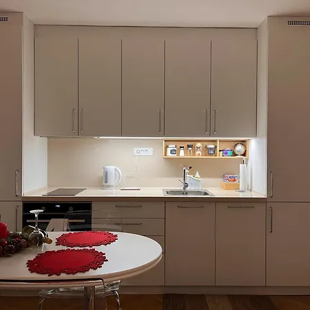La Casa 77a