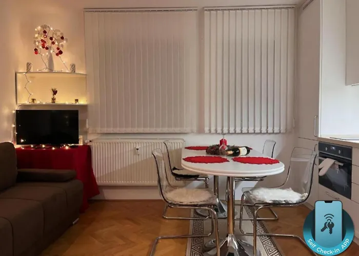 La Casa 77a * Любляна